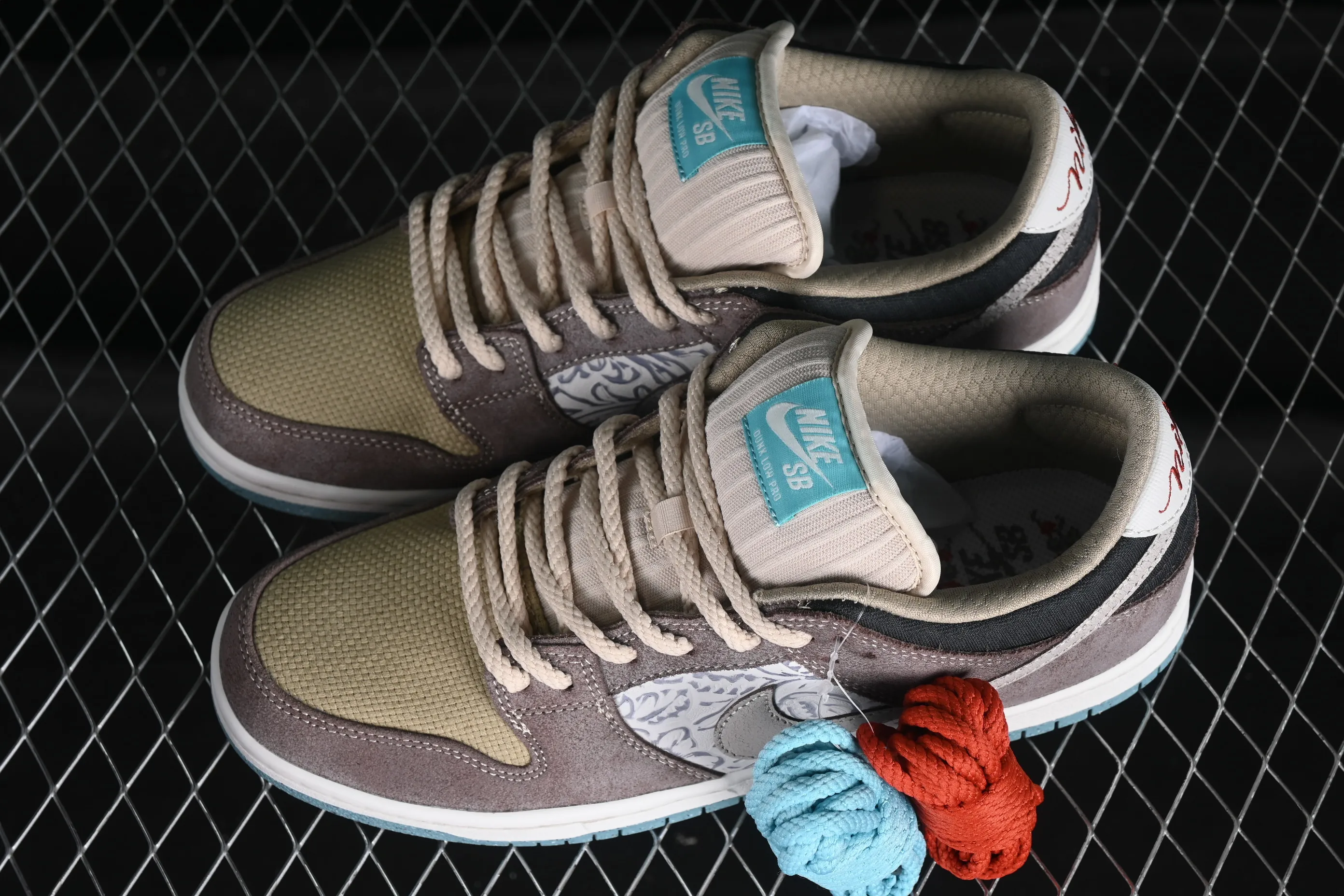 All Categories Nk SB Dunk Series Nk SB Dunk Low Low-top Sneakers Nk SB Dunk Low "Big Money Savings" Big Promotion Theme Embossed SB Low-top Casual Sneakers FZ3129-200